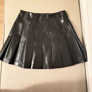 NWT Alice + Olivia Vegan Leather Carter Pleated Skirt Size 0